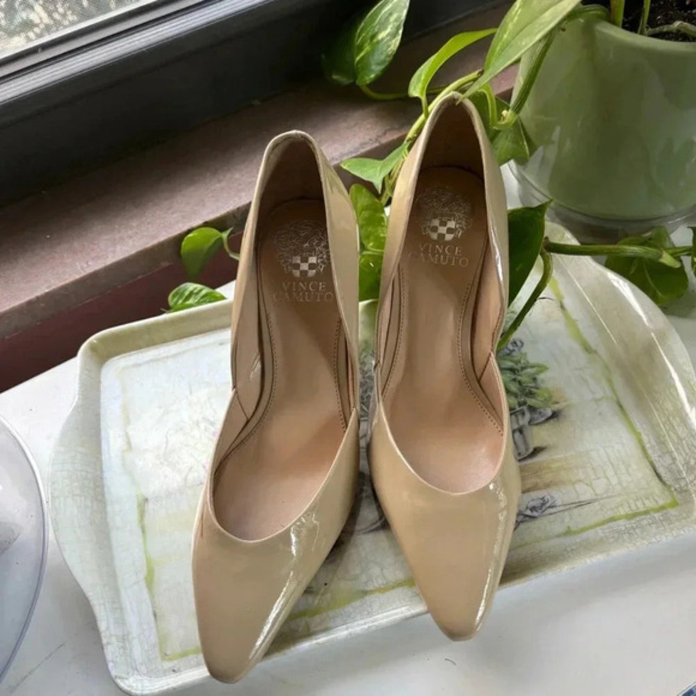 Vince Camuto Tan Pumps 8